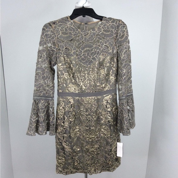 NWT Tadashi Shoji Bell-Sleeve Lace Dress - Picture 10 of 13